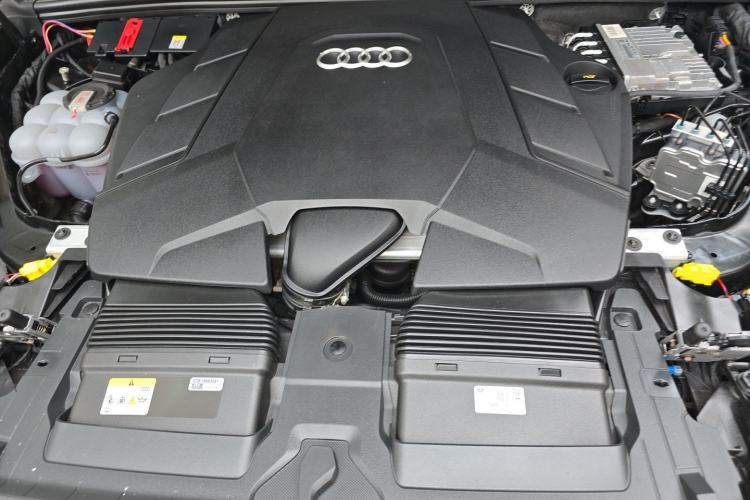 Used Audi Q7 2023 55 TFSI quattro S line Sport Edition Engine Bay