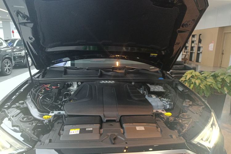Used Audi Q7 2023 45 TFSI quattro S line Sport model Engine Bay