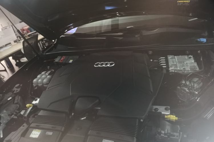 Used Audi Q7 2023 55 TFSI quattro S line Sport Edition Engine Bay