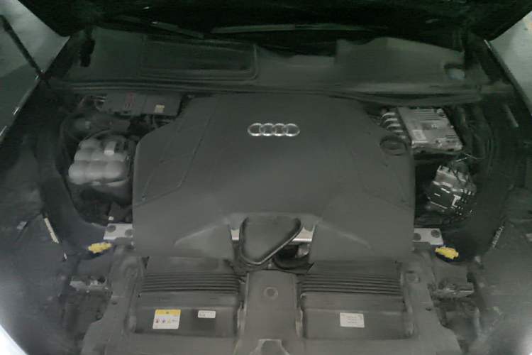 Used Audi Q7 2023 55 TFSI quattro S line Sport Edition Engine Bay