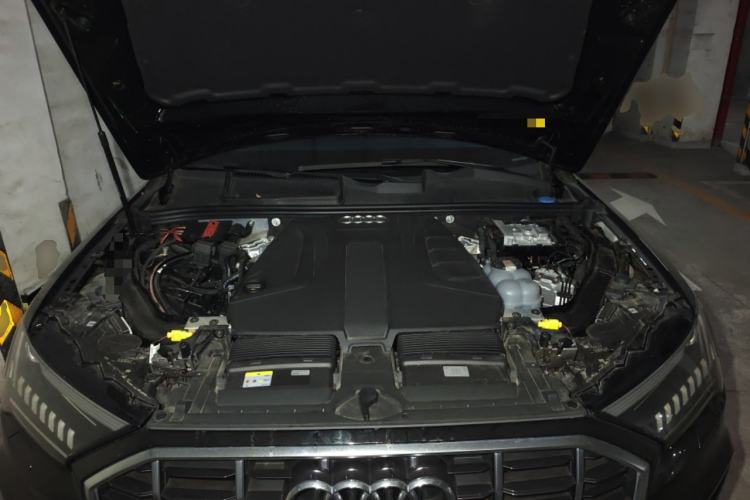 Used Audi Q7 2023 45 TFSI quattro S line Sport model Engine Bay