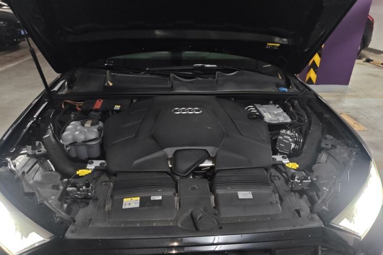 Used Audi Q7 2023 55 TFSI quattro S line Sport Edition Engine Bay