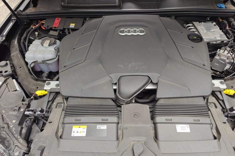 Used Audi Q7 2023 55 TFSI quattro S line Sport Edition Engine Bay