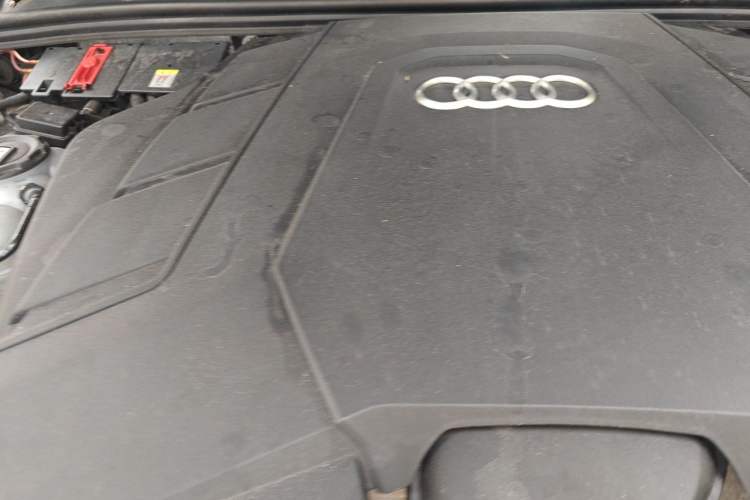 Used Audi Q7 2023 55 TFSI quattro S line Sport Edition Engine Bay