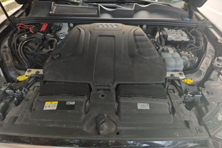 Used Audi Q7 2023 45 TFSI quattro S line Sport model Engine Bay