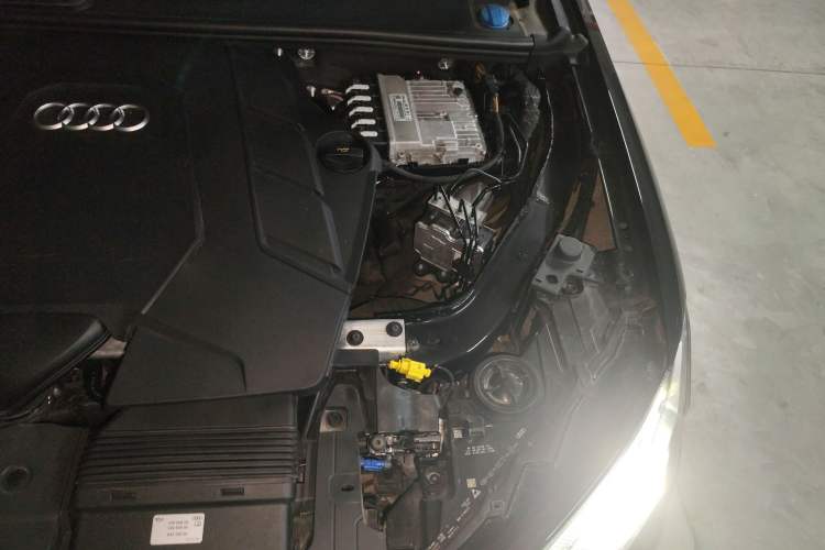 Used Audi Q7 2023 55 TFSI quattro S line Sport Edition Engine Bay Left