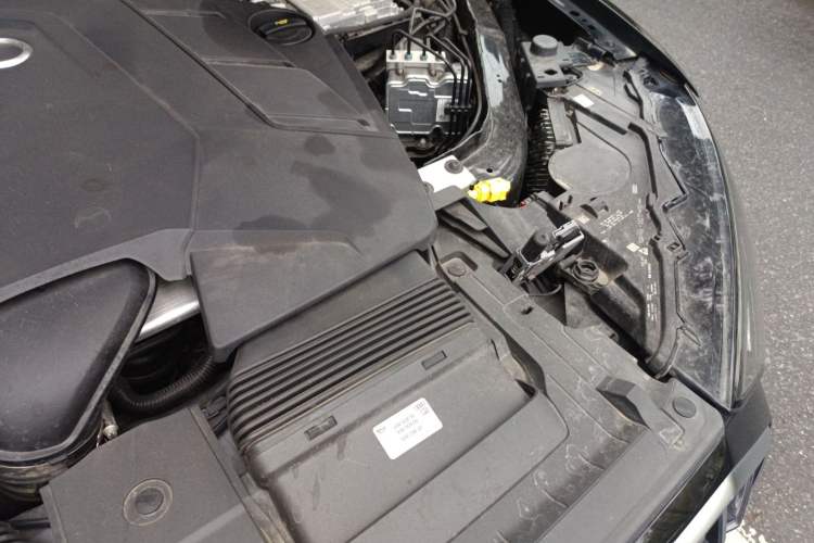 Used Audi Q7 2023 55 TFSI quattro S line Sport Edition Engine Bay Left