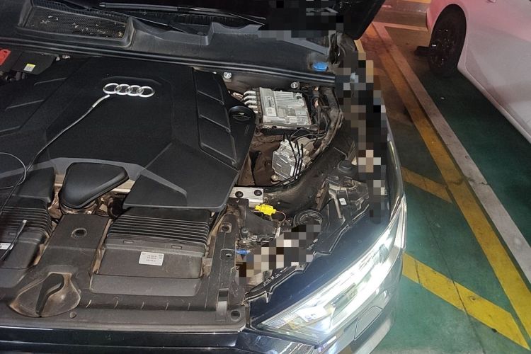 Used Audi Q7 2023 55 TFSI quattro S line Sport Edition Engine Bay Left