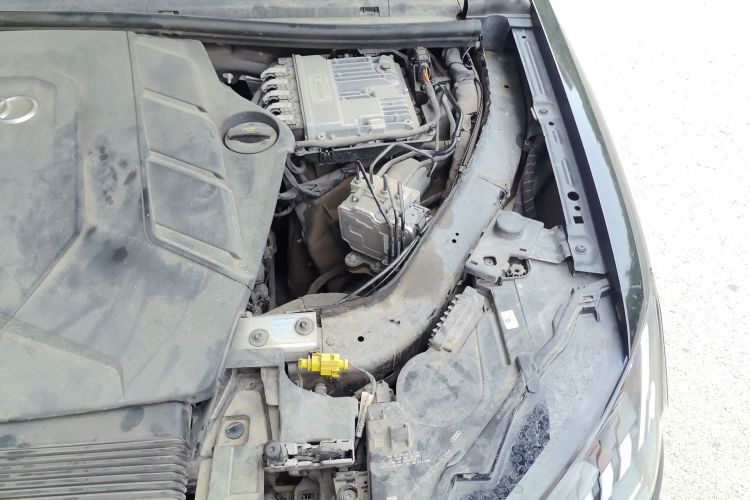 Used Audi Q7 2023 55 TFSI quattro S line Sport Edition Engine Bay Left