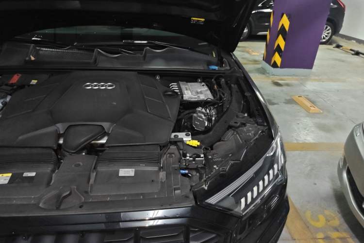 Used Audi Q7 2023 55 TFSI quattro S line Sport Edition Engine Bay Left