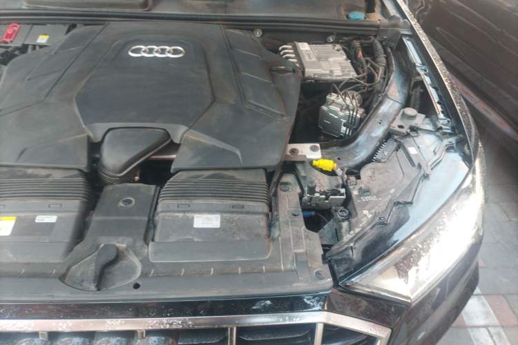 Used Audi Q7 2023 55 TFSI quattro S line Sport Edition Engine Bay Left