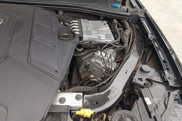 Used Audi Q7 2023 55 TFSI quattro S line Sport Edition Engine Bay Left