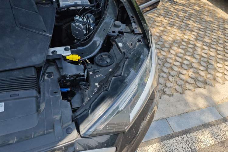 Used Audi Q7 2023 55 TFSI quattro S line Sport Edition Engine Bay Left