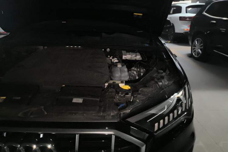 Used Audi Q7 2023 45 TFSI quattro S line Sport model Engine Bay Left