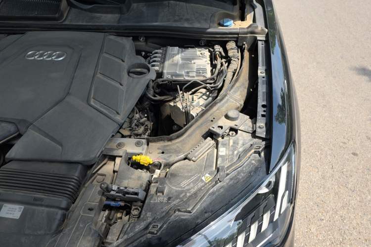 Used Audi Q7 2023 55 TFSI quattro S Prestige Edition Engine Bay Left