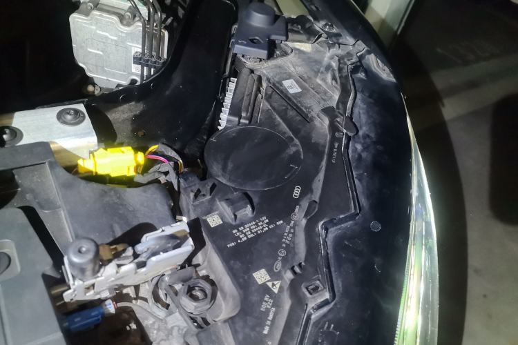 Used Audi Q7 2023 55 TFSI quattro S line Sport Edition Engine Bay Left