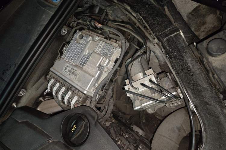 Used Audi Q7 2023 55 TFSI quattro S line Sport Edition Engine Bay Left