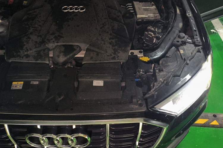 Used Audi Q7 2023 55 TFSI quattro S line Sport Edition Engine Bay Left