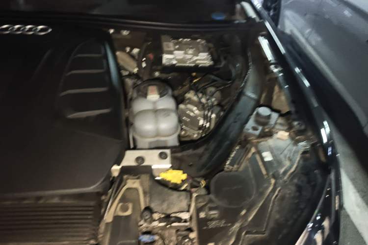 Used Audi Q7 2023 45 TFSI quattro S line Sport model Engine Bay Left