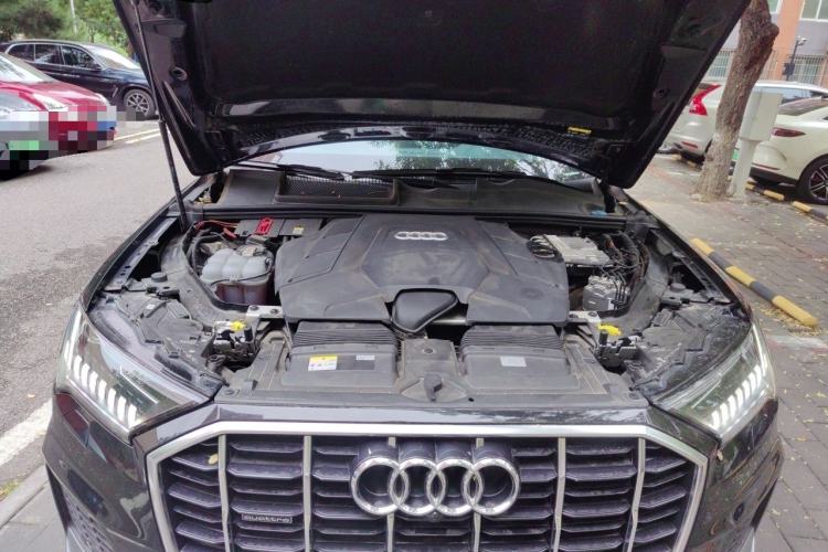 Used Audi Q7 2023 55 TFSI quattro S line Sport Edition Engine Bay