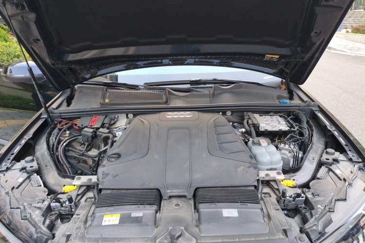 Used Audi Q7 2023 45 TFSI quattro S line Sport model Engine Bay