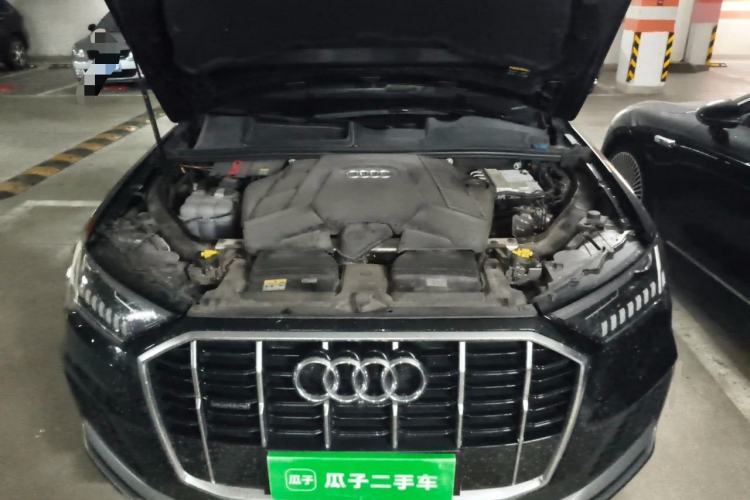 Used Audi Q7 2023 55 TFSI quattro S line Sport Edition Engine Bay