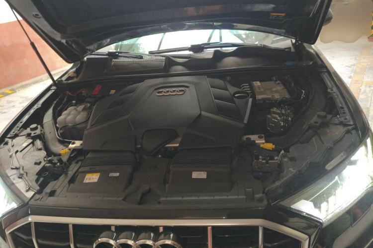 Used Audi Q7 2023 55 TFSI quattro S line Sport Edition Engine Bay