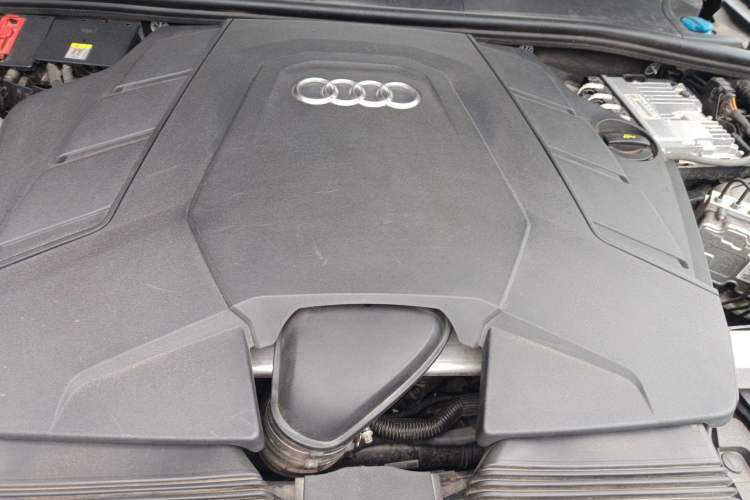 Used Audi Q7 2023 55 TFSI quattro S line Sport Edition Engine Bay