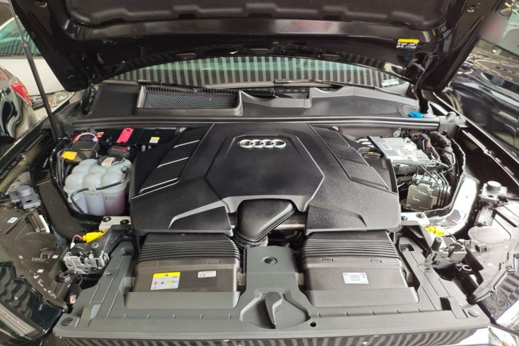 Used Audi Q7 2023 55 TFSI quattro S line Sport Edition Engine Bay