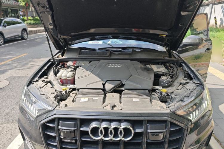 Used Audi Q7 2023 55 TFSI quattro S Prestige Edition Engine Bay