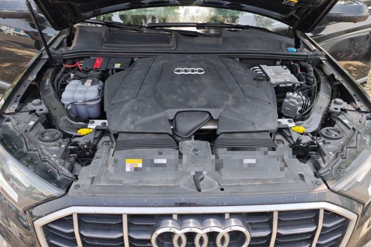 Used Audi Q7 2023 55 TFSI quattro S line Sport Edition Engine Bay