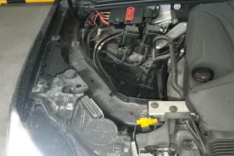 Used Audi Q7 2023 45 TFSI quattro S line Sport model Engine Bay Right
