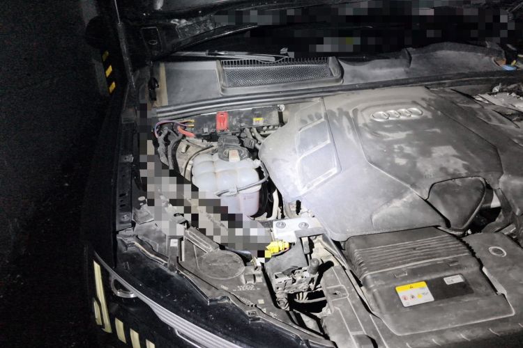 Used Audi Q7 2023 55 TFSI quattro S line Sport Edition Engine Bay Right