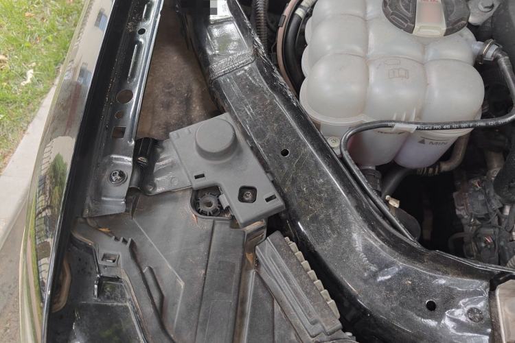Used Audi Q7 2023 55 TFSI quattro S line Sport Edition Engine Bay Right