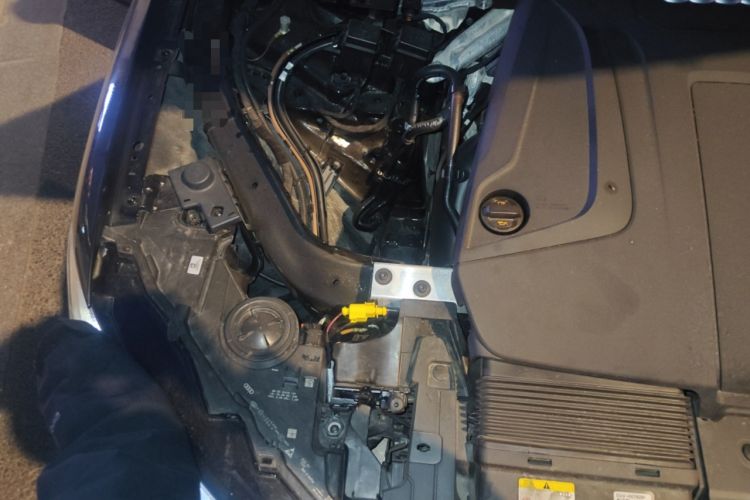 Used Audi Q7 2023 45 TFSI quattro S line Sport model Engine Bay Right