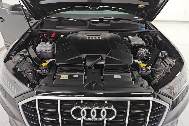 Used Audi Q7 2023 55 TFSI quattro S line Sport Edition Engine Bay