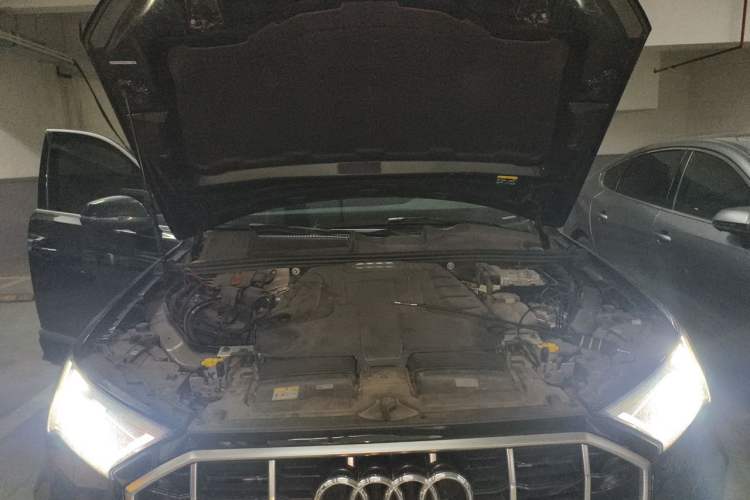 Used Audi Q7 2023 45 TFSI quattro S line Sport model Engine Bay