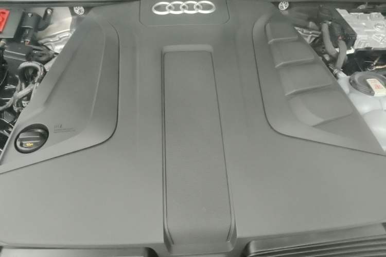 Used Audi Q7 2023 45 TFSI quattro S line Sport model Engine Bay