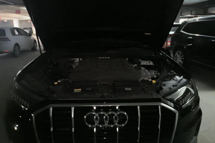 Used Audi Q7 2023 45 TFSI quattro S line Sport model Engine Bay