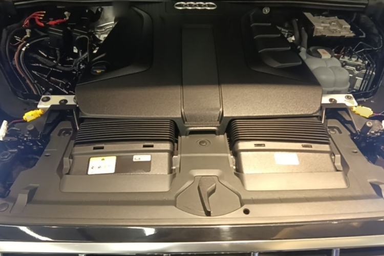 Used Audi Q7 2023 45 TFSI quattro S line Sport model Engine Bay