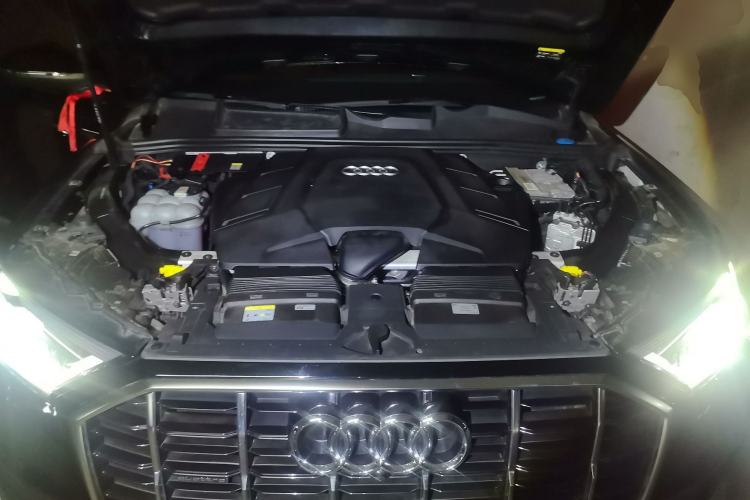 Used Audi Q7 2023 55 TFSI quattro S line Sport Edition Engine Bay