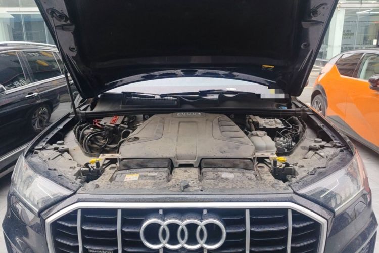 Used Audi Q7 2023 45 TFSI quattro S line Sport model Engine Bay