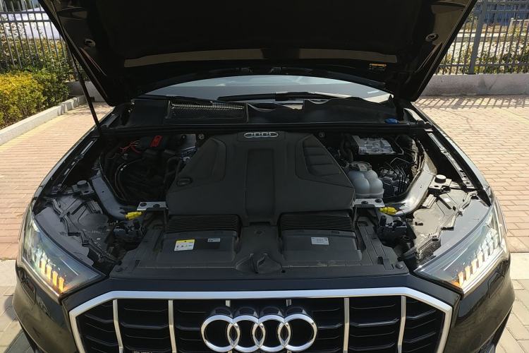 Used Audi Q7 2023 45 TFSI quattro S line Sport model Engine Bay