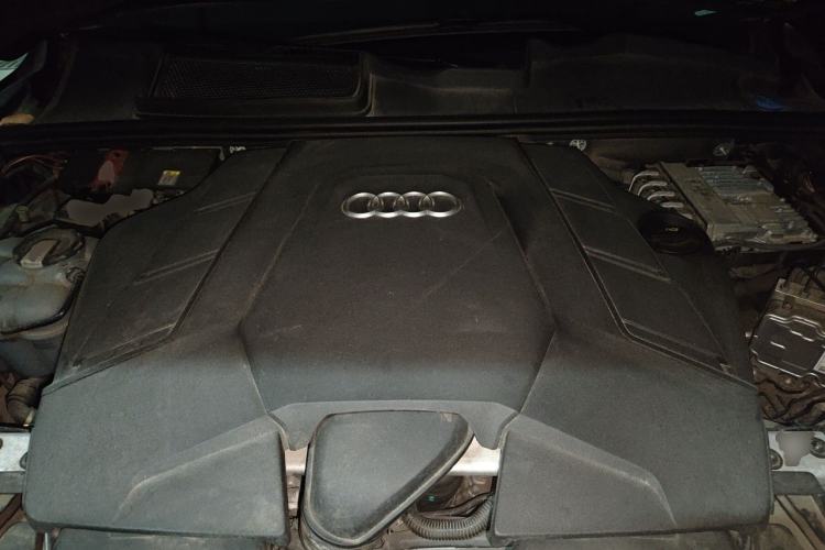 Used Audi Q7 2023 55 TFSI quattro S line Sport Edition Engine Bay