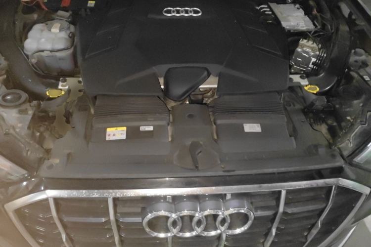 Used Audi Q7 2023 55 TFSI quattro S line Sport Edition Engine Bay