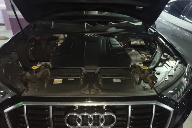 Used Audi Q7 2023 45 TFSI quattro S line Sport model Engine Bay