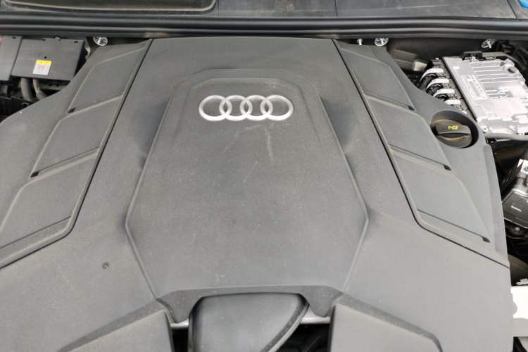 Used Audi Q7 2023 55 TFSI quattro S line Sport Edition Engine Bay