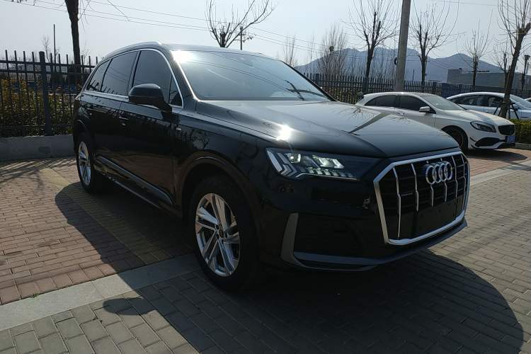 Used Audi Q7 2023 45 TFSI quattro S line Sport model Exterior 1