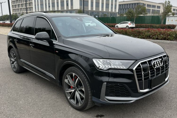 Used Audi Q7 2023 55 TFSI quattro S line Sport Edition Exterior 11