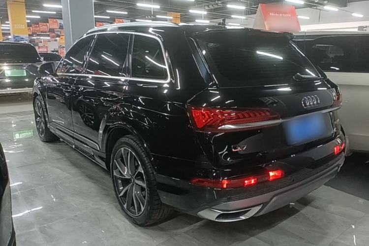Used Audi Q7 2023 55 TFSI quattro S line Sport Edition Exterior 2